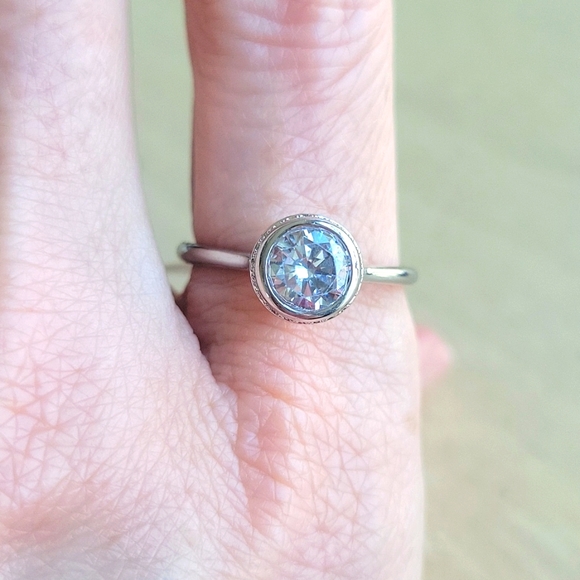 💍2 for $20 Fragrant Jewels Ring - Picture 2 of 5